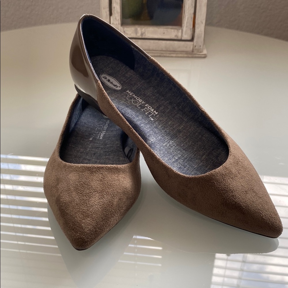 Dr. Scholl's Brown Suede Flats for Versatile Comfort - Picture 6 of 7